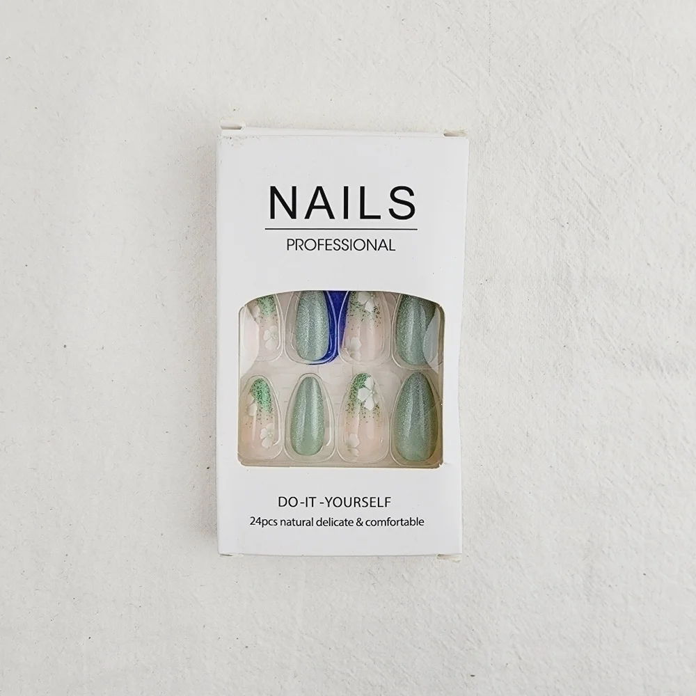 24 Pieces Fake Press On Nails